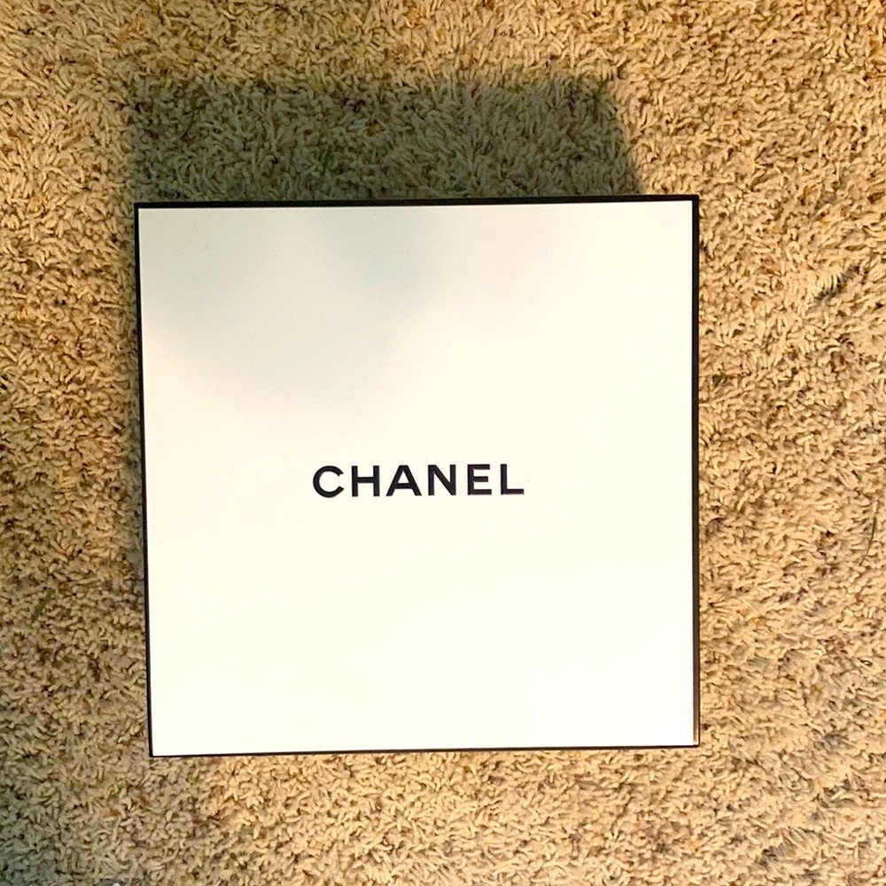 CHANEL BOX